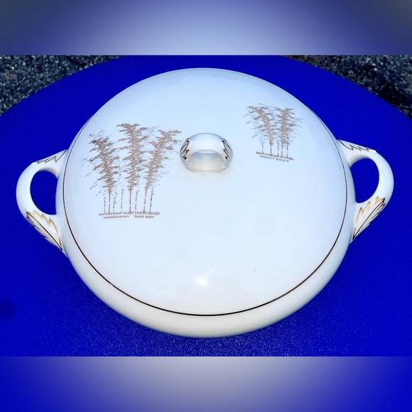 Vintage Discontinued Fukagawa Arita GOLD BAMBOO Handled Lidded Vegetable Bowl - Picture 6 of 12